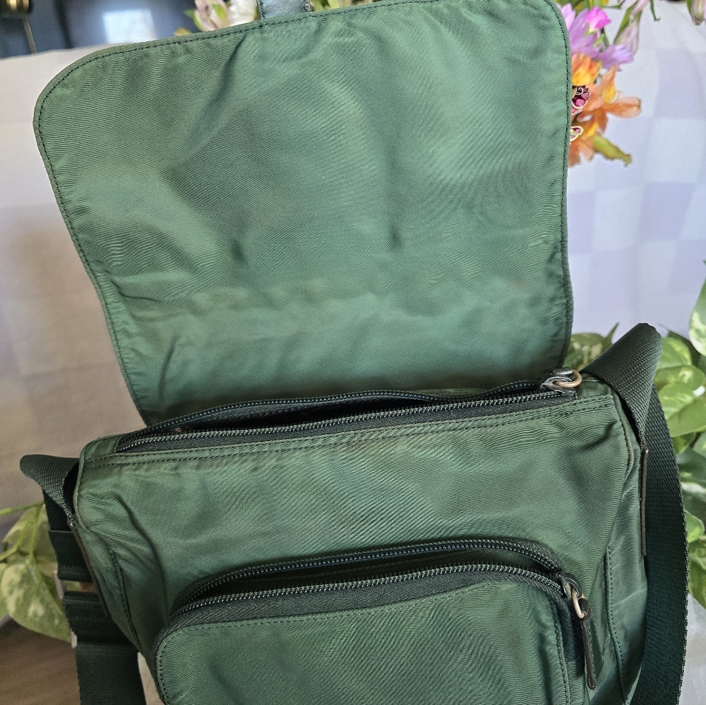 Authentic Prada Forest Green Messenger Bag - Picture 8 of 15